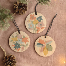 Load image into Gallery viewer, Set of 3 Wooden Hanging Decoration - Natural