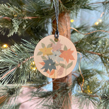 Load image into Gallery viewer, Set of 3 Wooden Hanging Decoration - Natural
